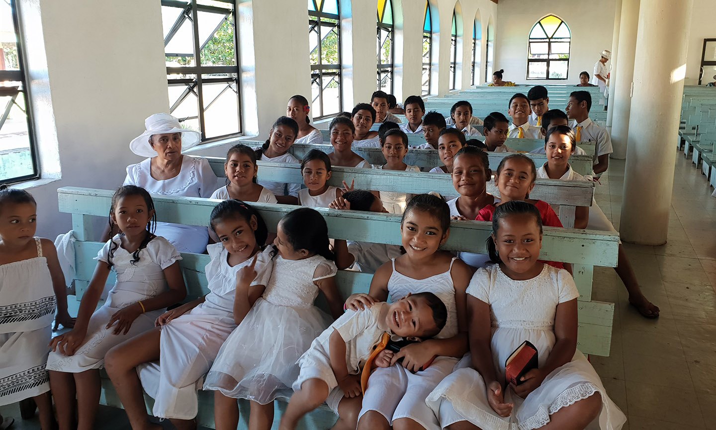 20190714_084219-samoan children in church-4web.jpg