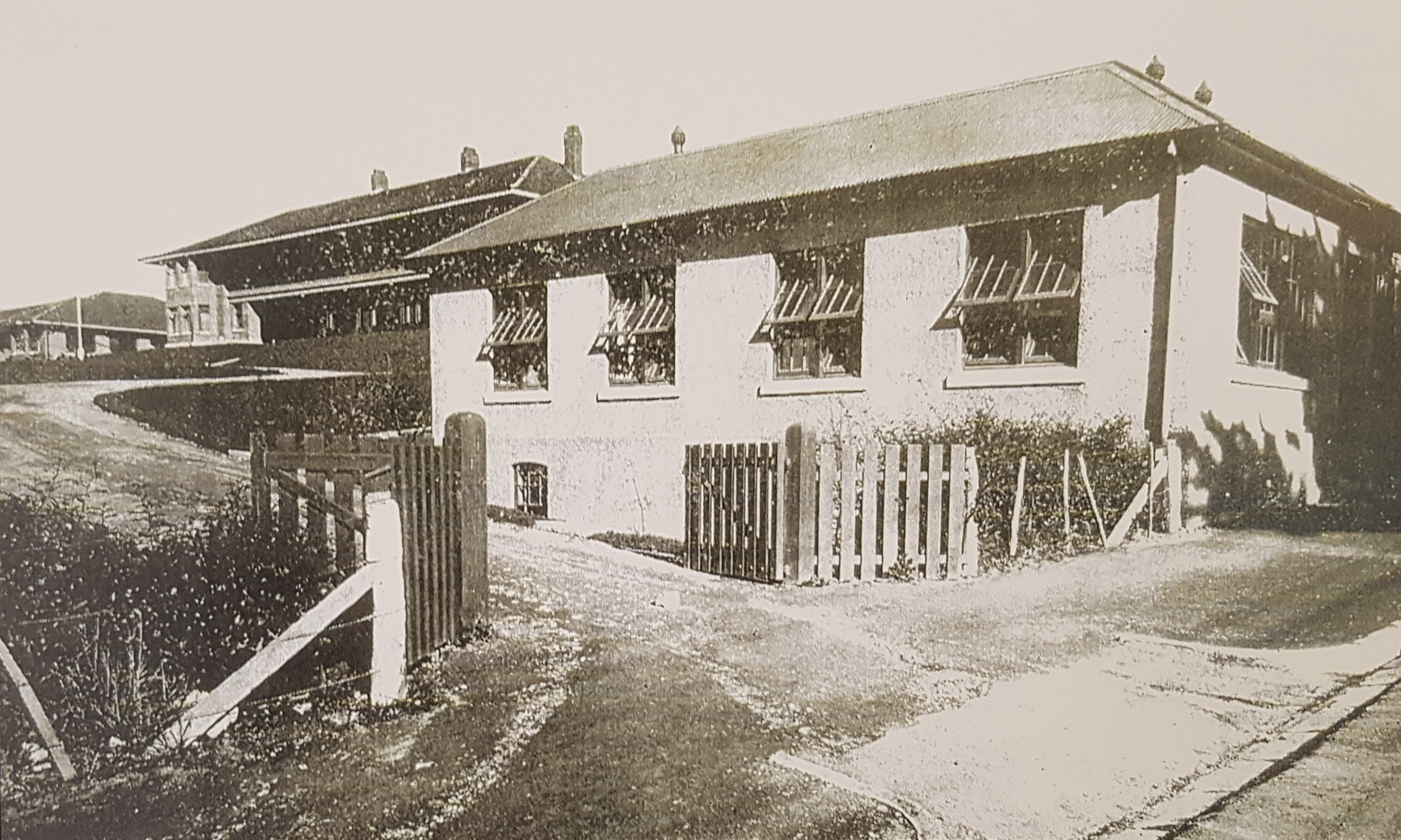 The Lodge 1920s-4web.jpg (1)