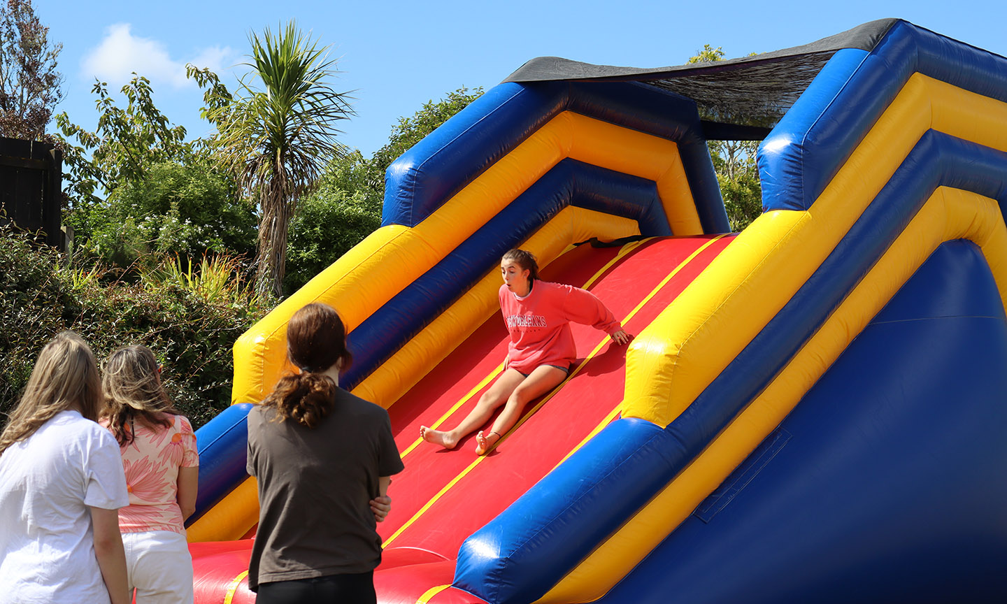 IMG_1900-bouncy slide-4web.jpg