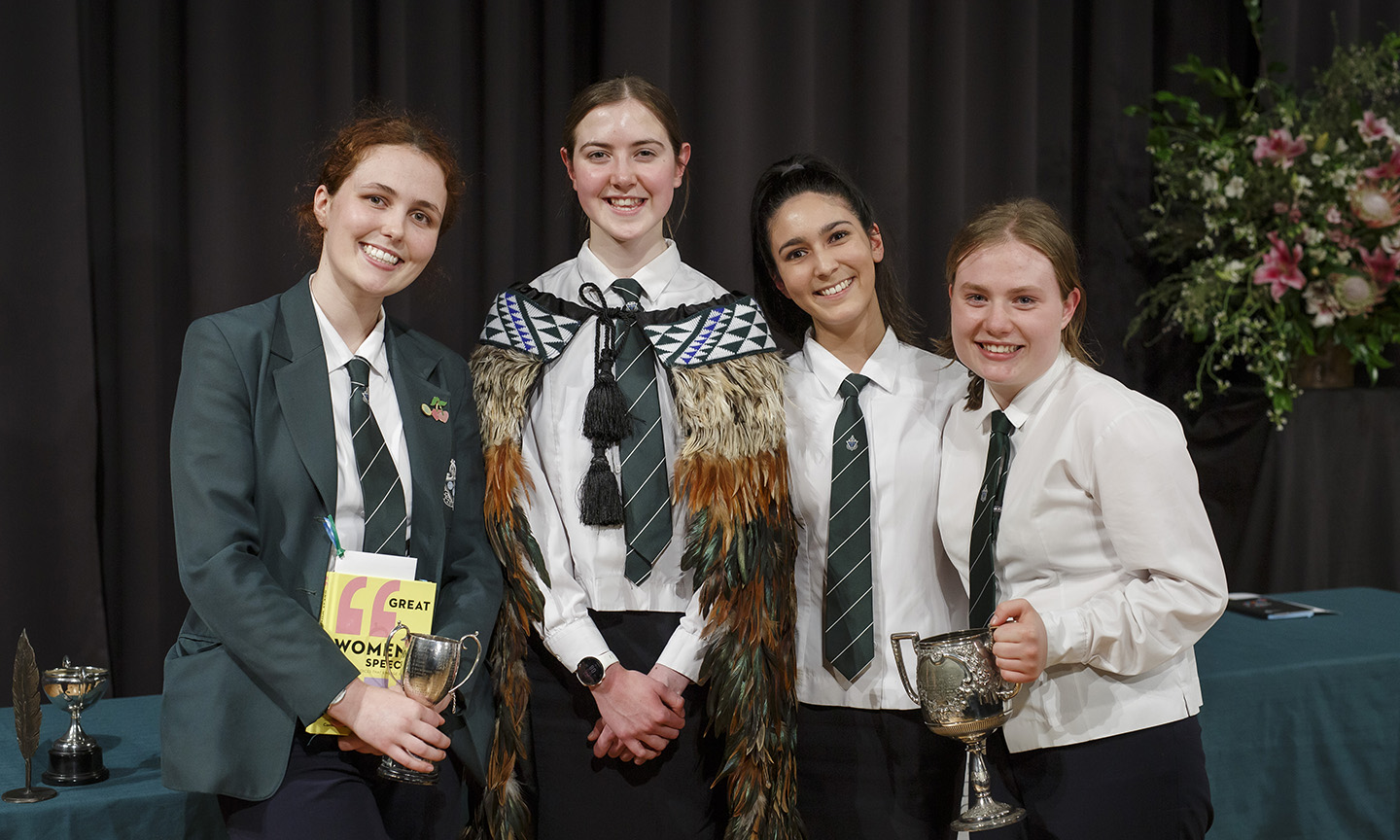 Marsden Dux and 2021 top prizewinners