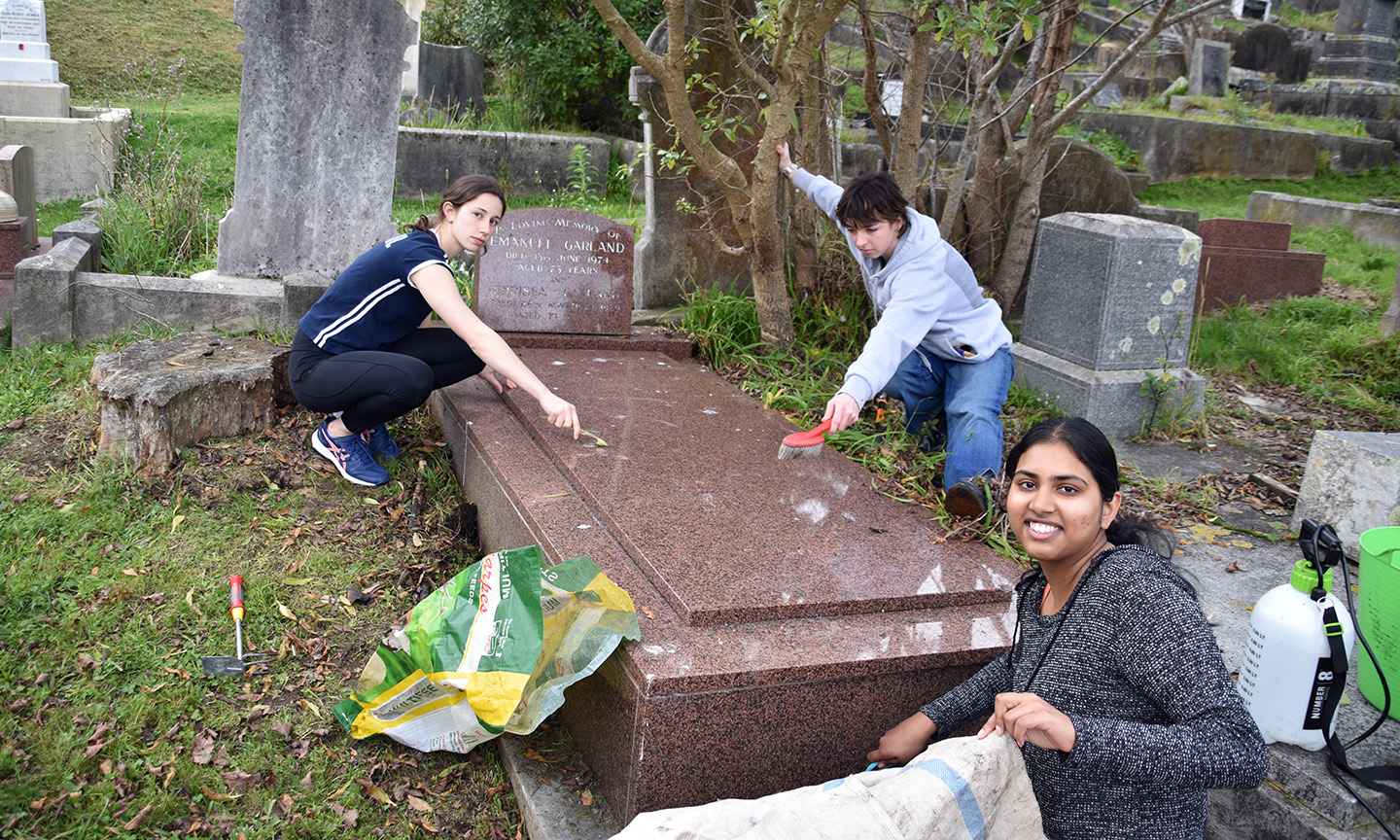 DSC_0026-cleaning cemetary-CHECKpermissions-4web.jpg