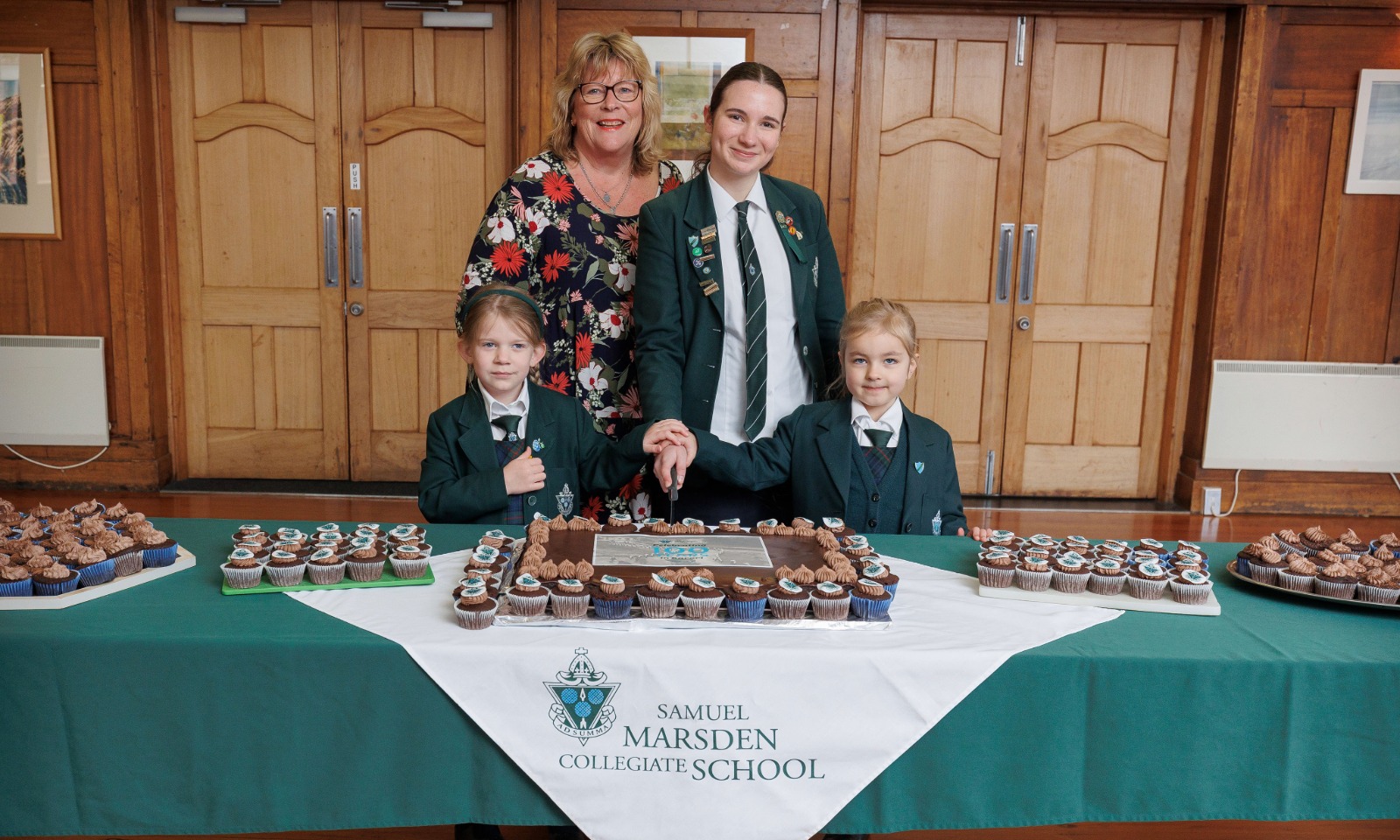 100 Years Cutting Cake (1)